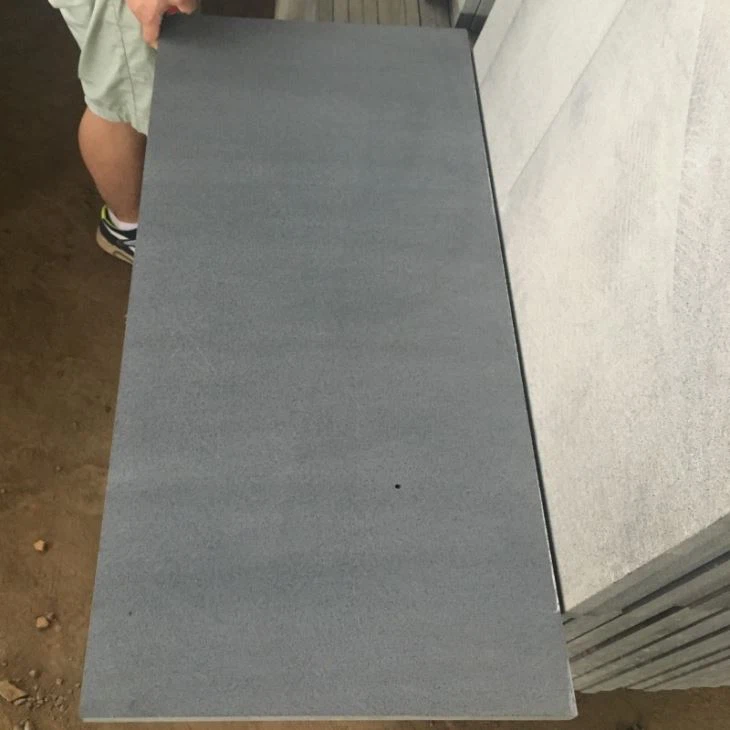China Hainan Black Basalt Tiles