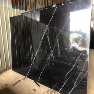 „Nero Marquina“ marmurinė plokštė